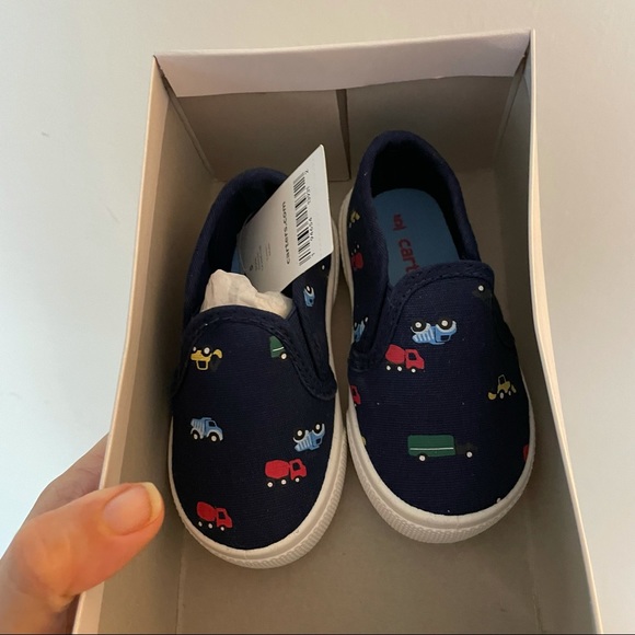 Carter’s size 5 new boys slip on navy with cars cute patterned shoes - Picture 5 of 7